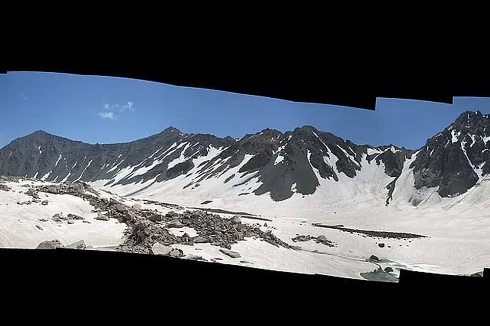 Alam Chal glacier panorama Hadi Karimi