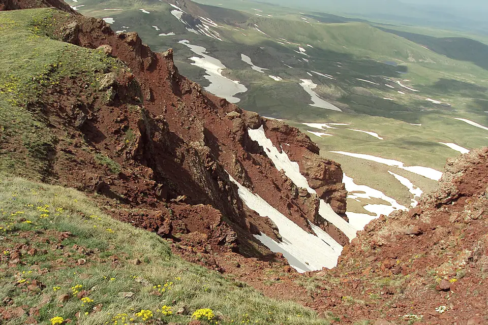 Azhdahak Mount, Geghama range, Armenia - panoramio