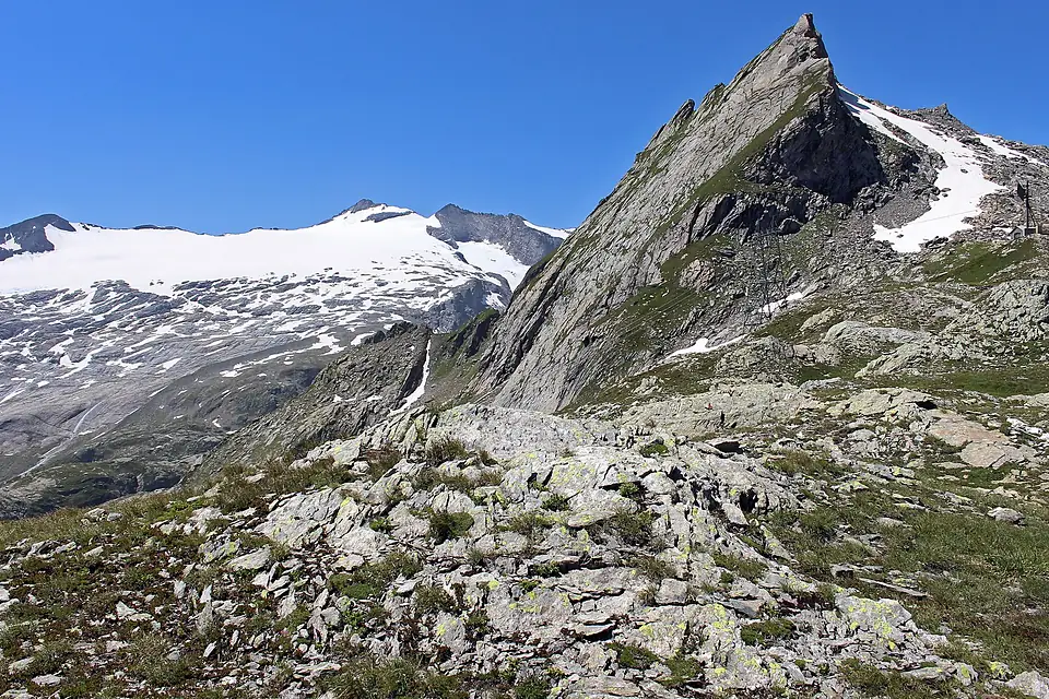 Basodino Gletscher und Pizzo del Arzo