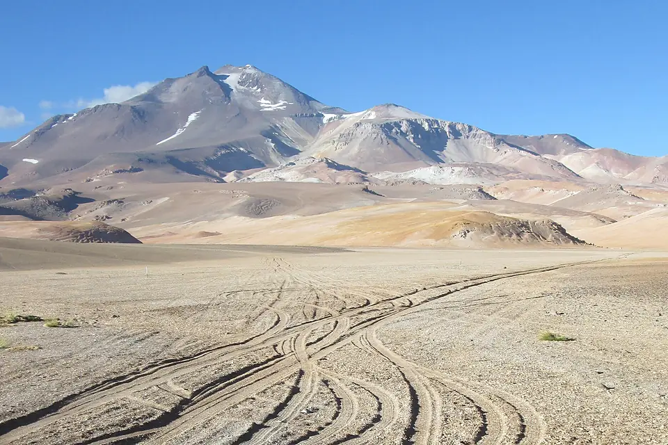 Volcan Copiapó from Quebrada Villalobos