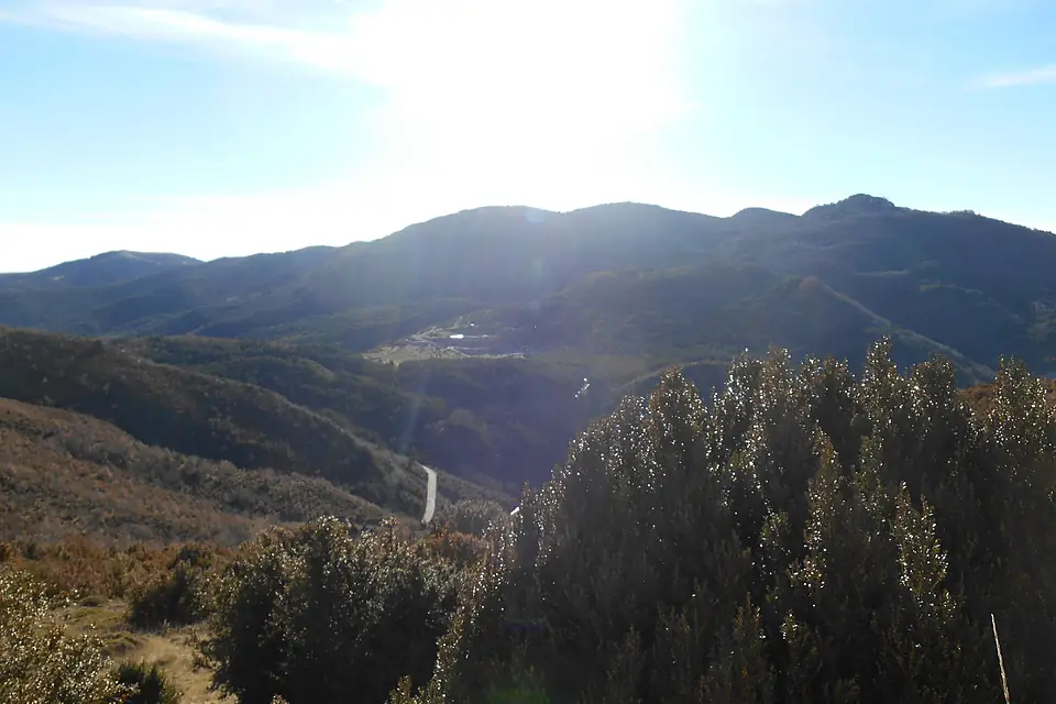 Parte norte de la Sierra de Sis, entre ellas, la Creu de Bonansa