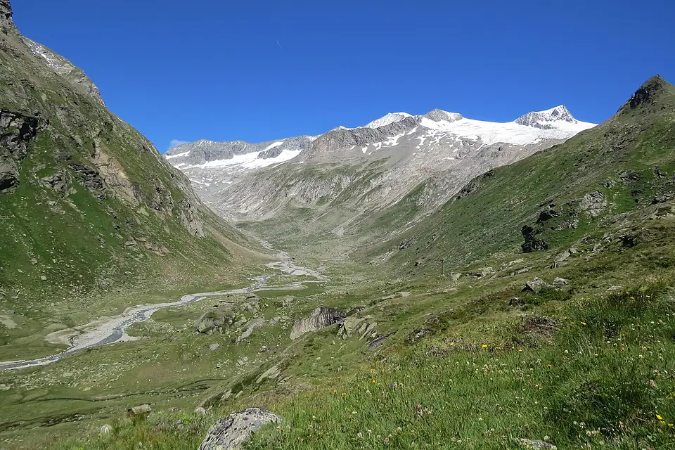 2017-07-15 (099) View from the Johannishütte in Tyrol to Großvenediger, Hohes Aderl and Rainerhorn