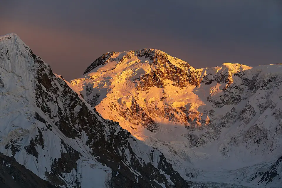 Jengish Chokusu (Victory Peak, Pik Pobeda), Southern Inylchek Glacier, Tien Shan — Golden Hour