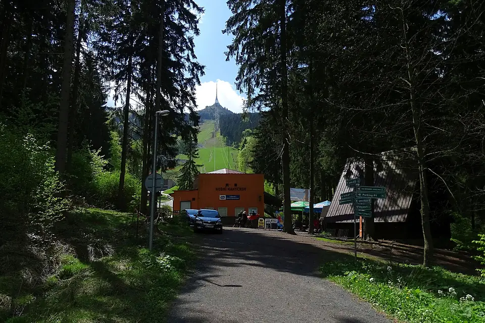 Horní Hanychov, dolní stanice lanovky na Ještěd (01)