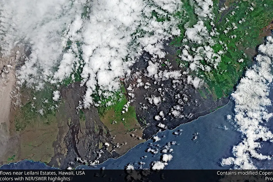 Kilauea Volcano and lava flows from fissures near Leilani Estates, Hawaii, USA (40544299770)