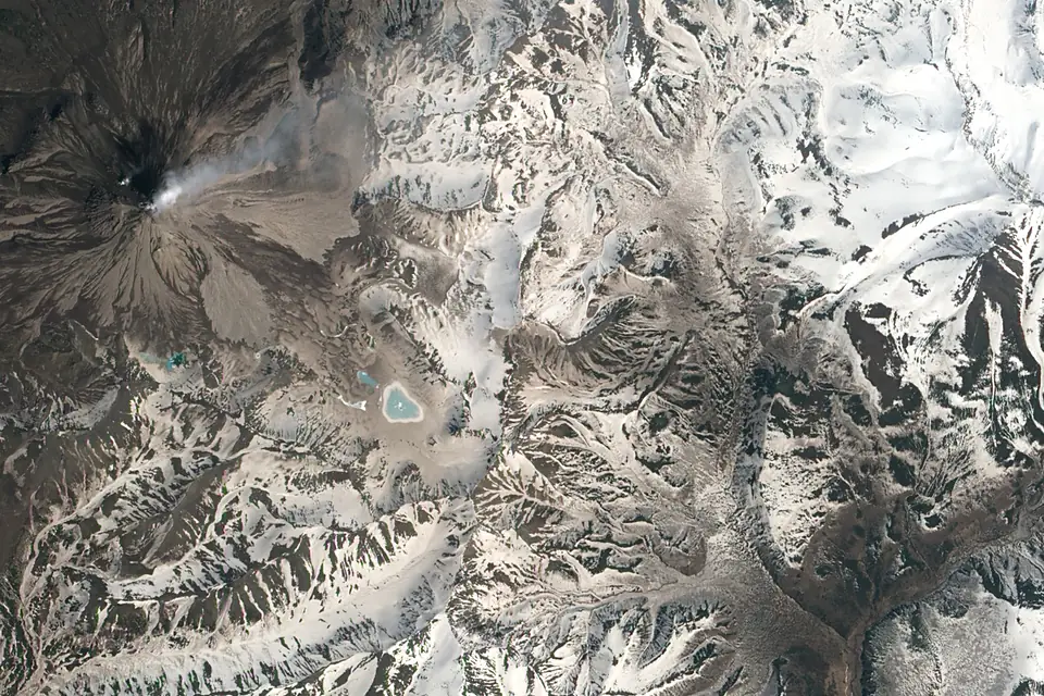 Ash-covered Snow on Kizimen Volcano (8904946263)