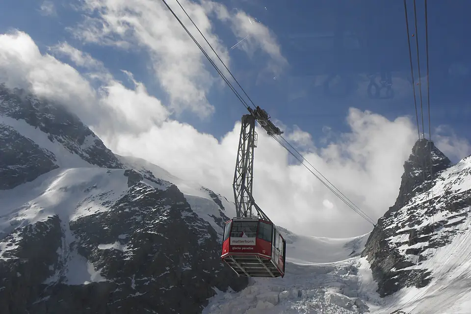 Auffahrt auf Klein Matterhorn (3883m)