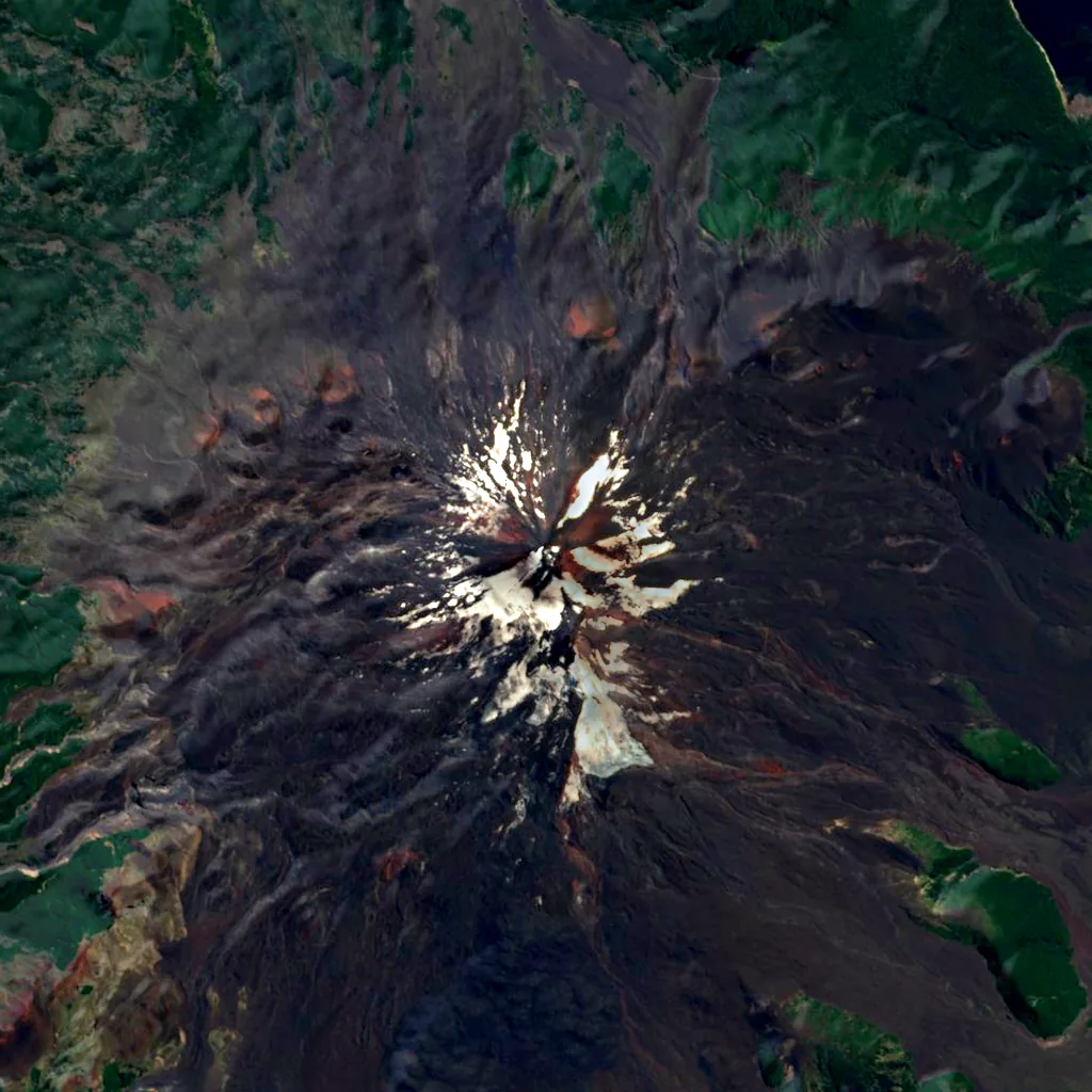 Llaima seen from above (Sentinel-2)