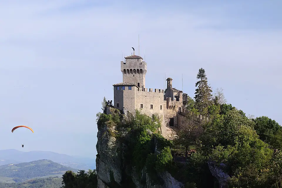Paraglide and Cesta tower - San Marino - GT 06 - 2024 04 30