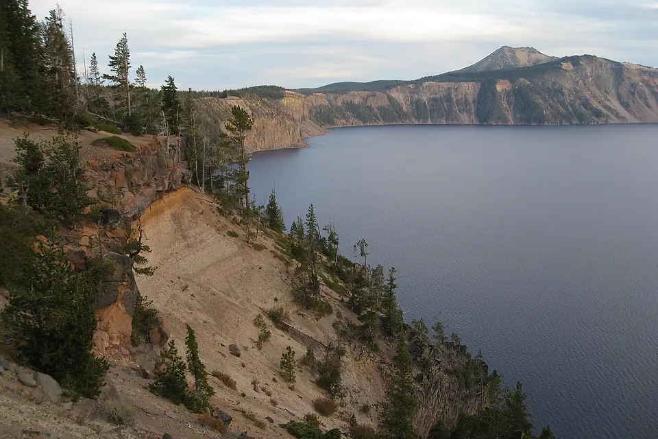 Along Crater Lake northern rim (3062926509)
