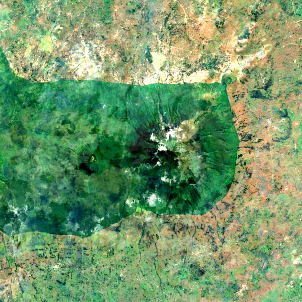 Mount Muhabura seen from above (Sentinel-2)