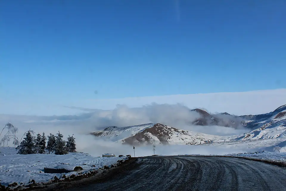 Clouds closed the mountain