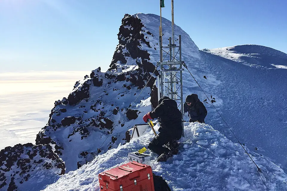 2020Oct21-Mount-Terror-Repeater-Install-HR