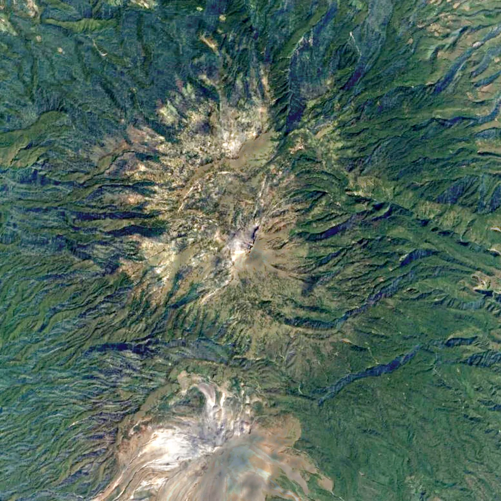 Nevado de Colima seen from above (Sentinel-2)