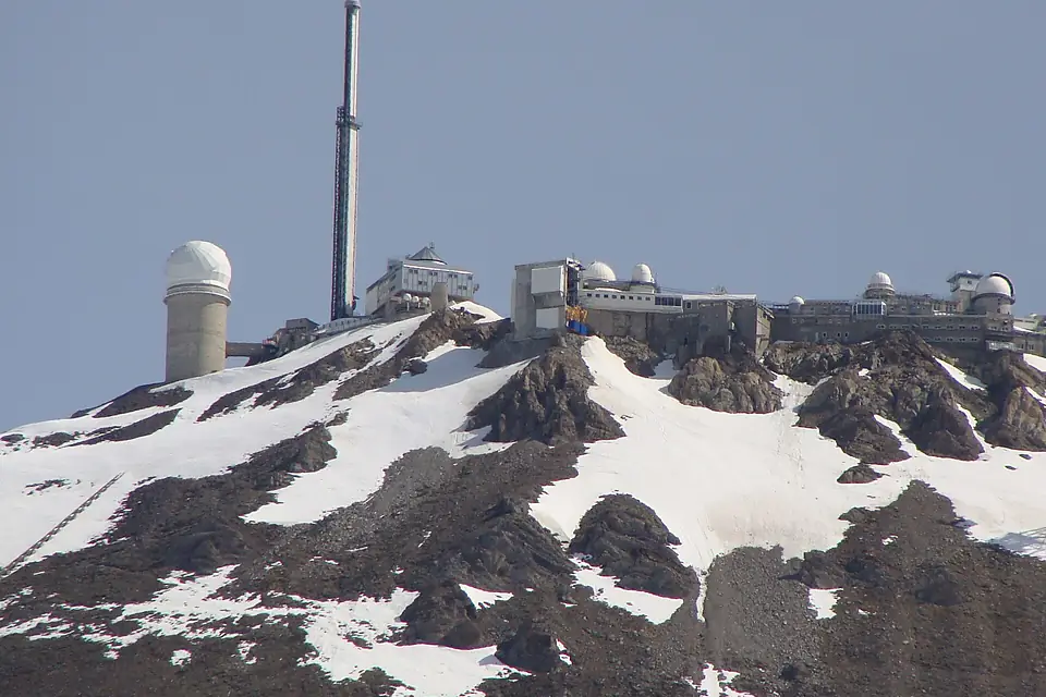 Col du Tourmalet - Vue sur l'observatoire du Pic du midi de Bigorre