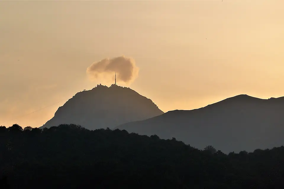 Couchant sur le Pic du Midi de Bigorre 01