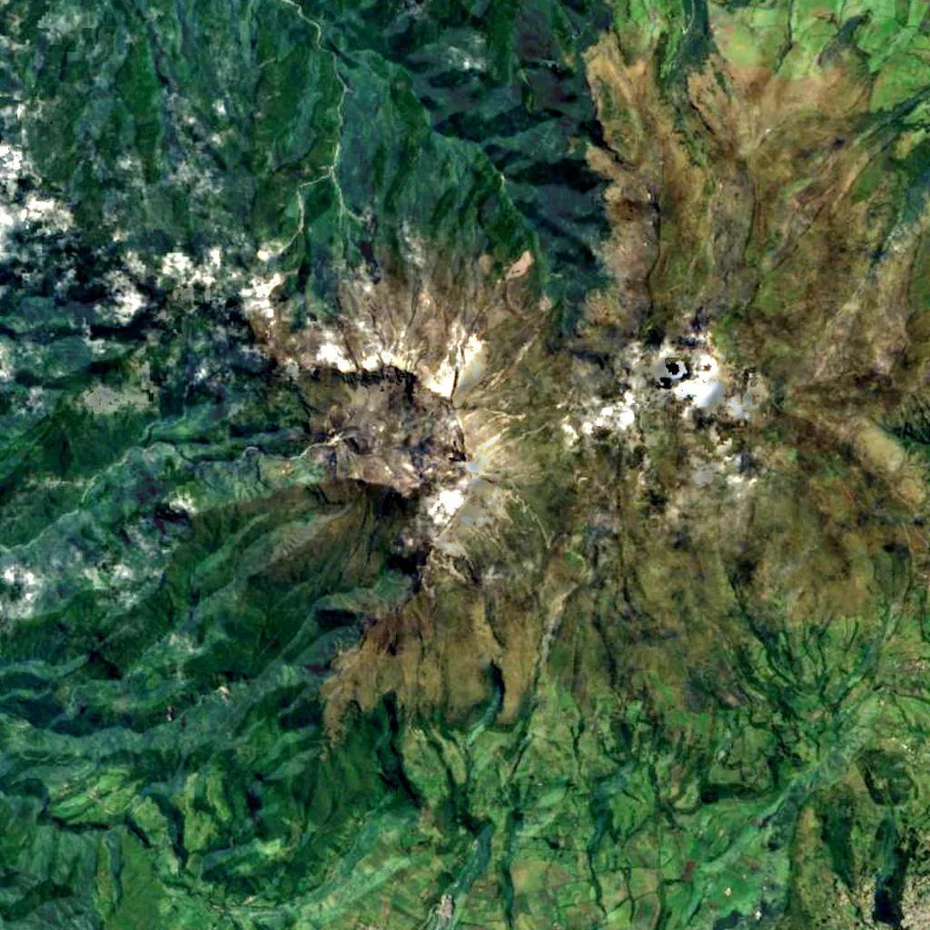 Pichincha Volcano seen from above (Sentinel-2)