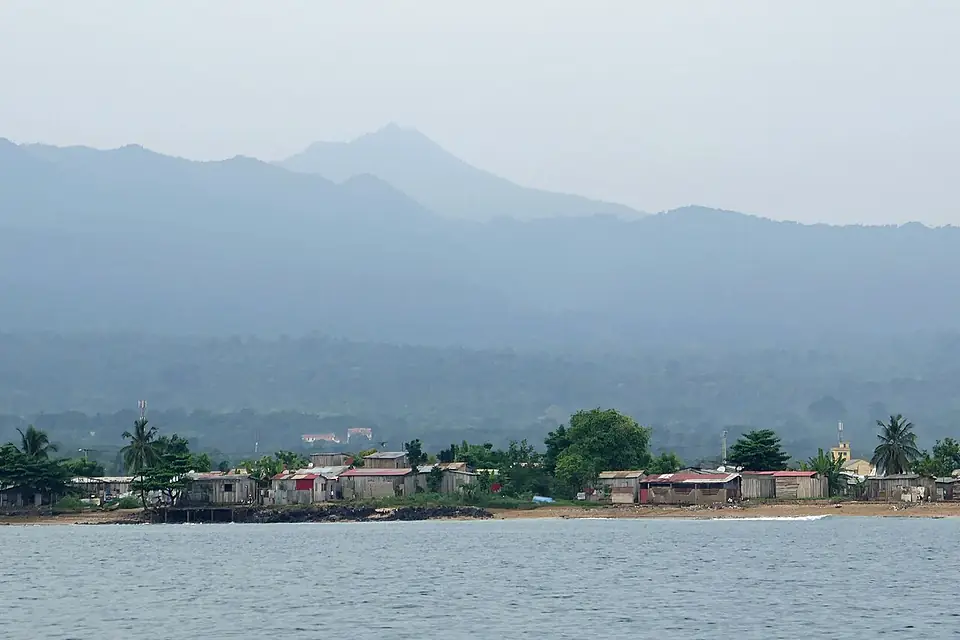 Côte nord-est de l'île de São Tomé (7)