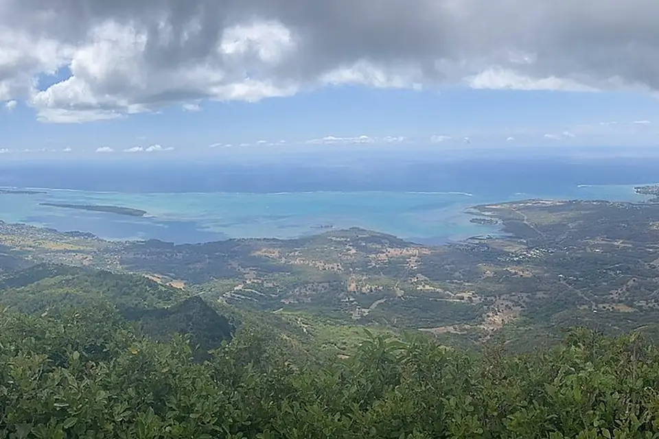 View West - Piton de la Petite Rivière Noire