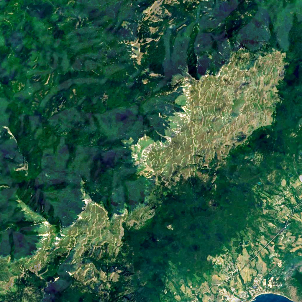 Roman-Kosh seen from above (Sentinel-2)