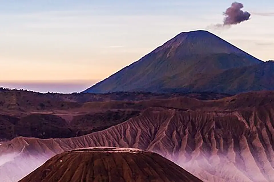Gunung Semeru banner