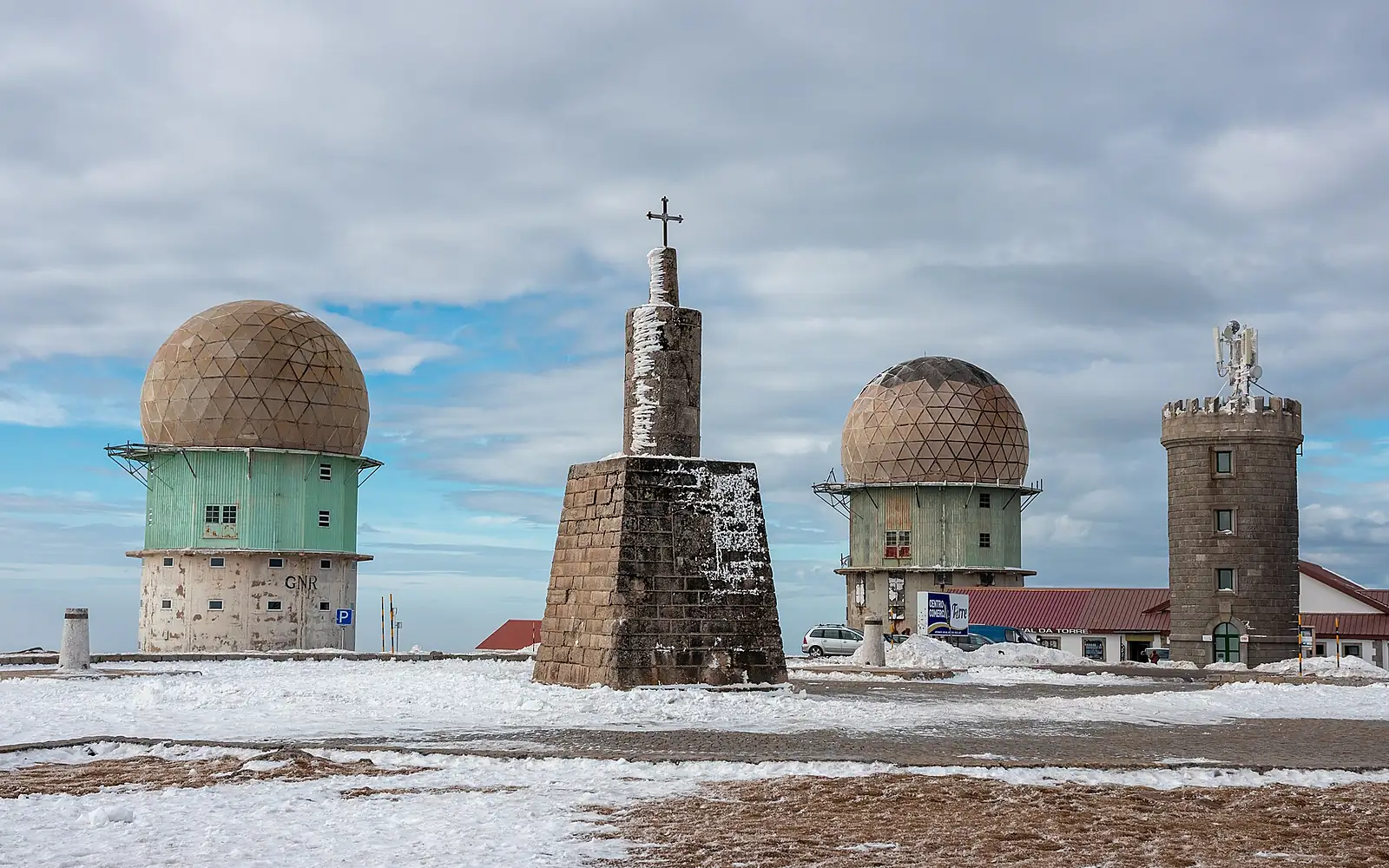 Os quatro edifícios