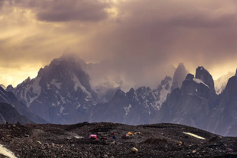 This is one of the best campsite you can find on earth, surrounded by 4 8000m mountains and hundreds of 5000m,6000m and 7000m peaks