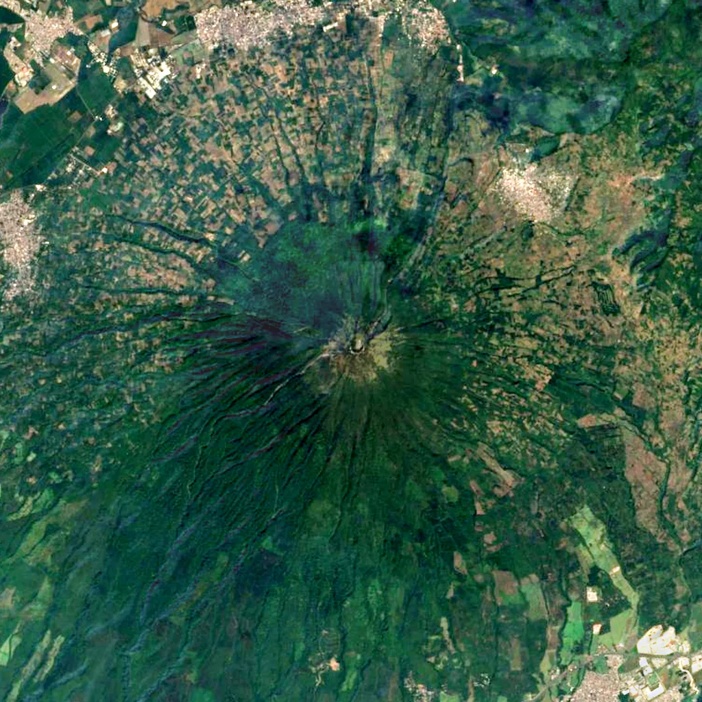 Volcán de Agua seen from above (Sentinel-2)