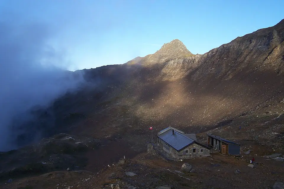 Cabane Monte Leone